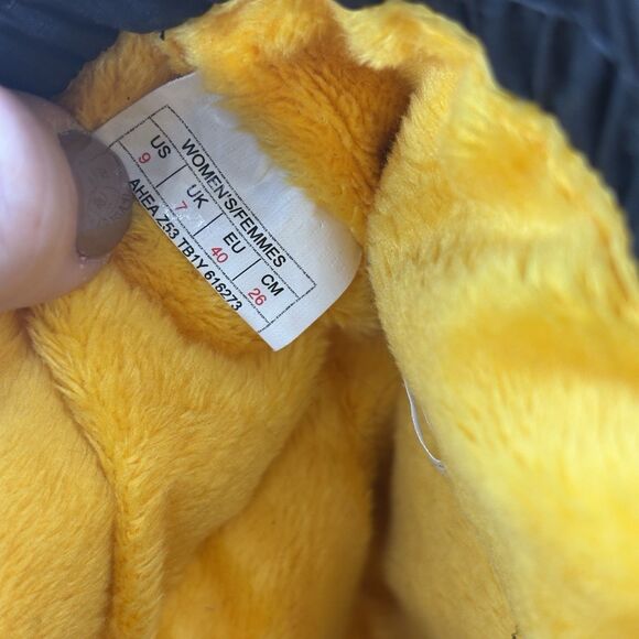 The North Face Nuptse Apres 550-Fill down boots Tall Black Women's Size 9 - Picture 10 of 11